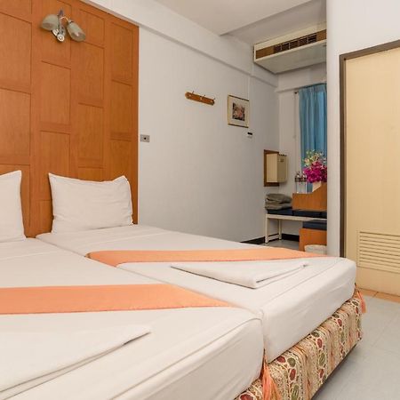 New Siam 1 Guest House Bangkok Buitenkant foto