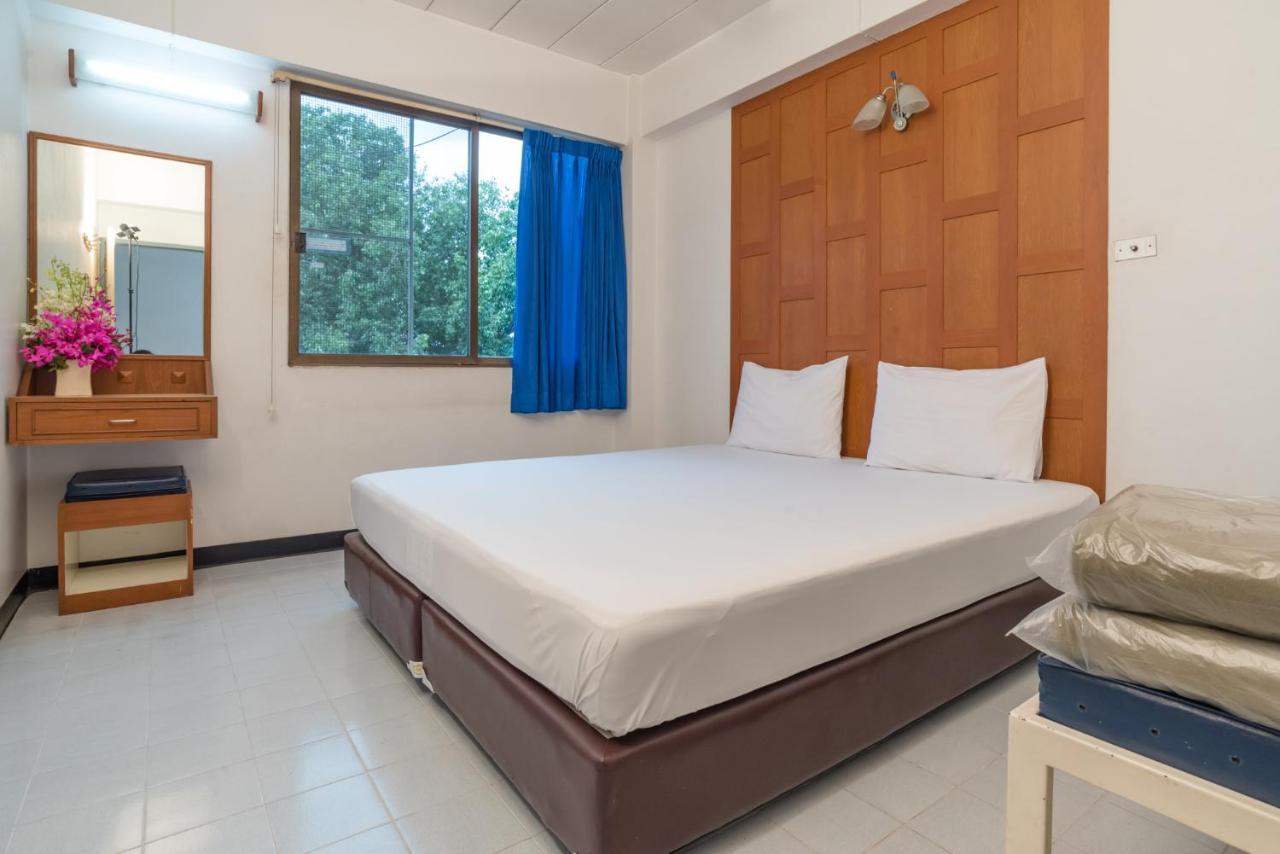 New Siam 1 Guest House Bangkok Buitenkant foto