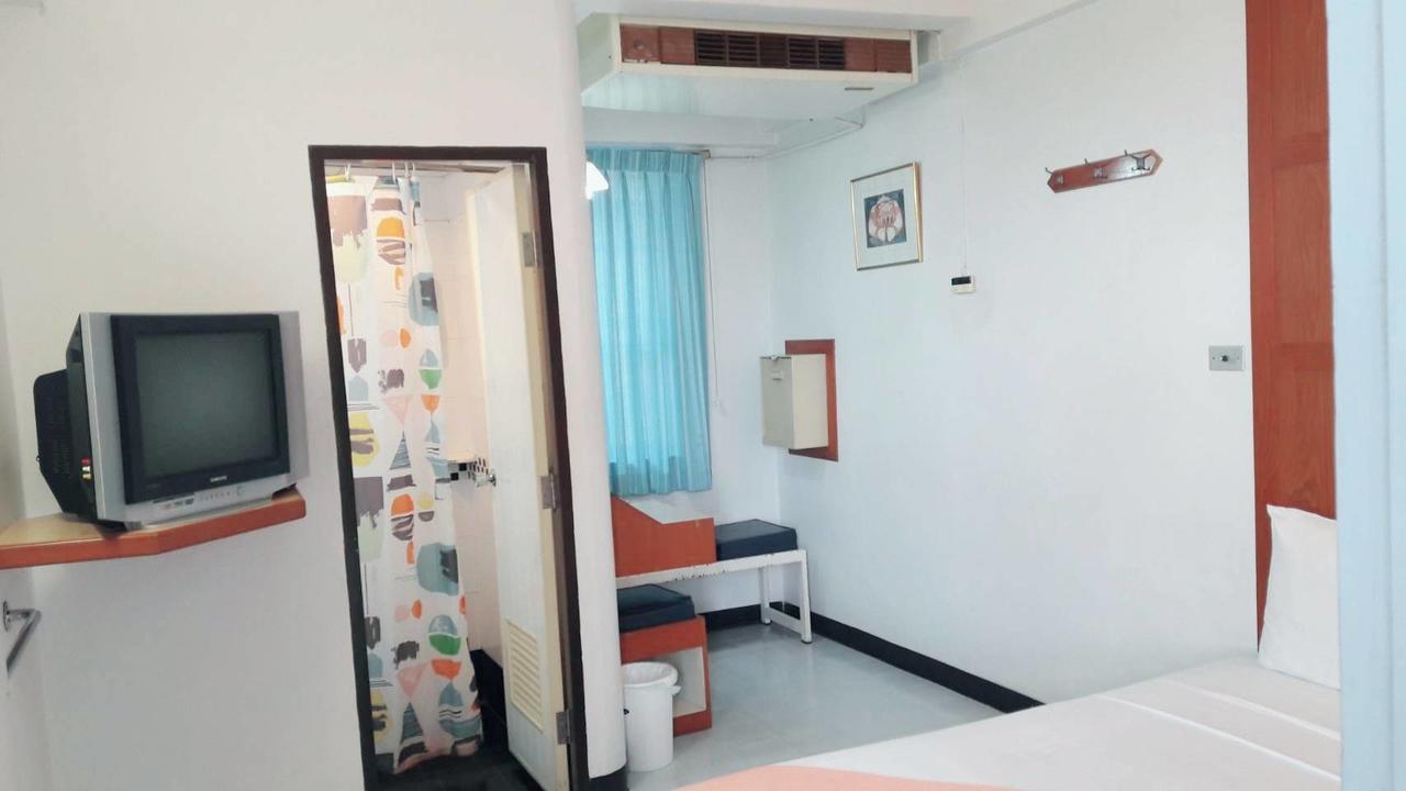 New Siam 1 Guest House Bangkok Buitenkant foto