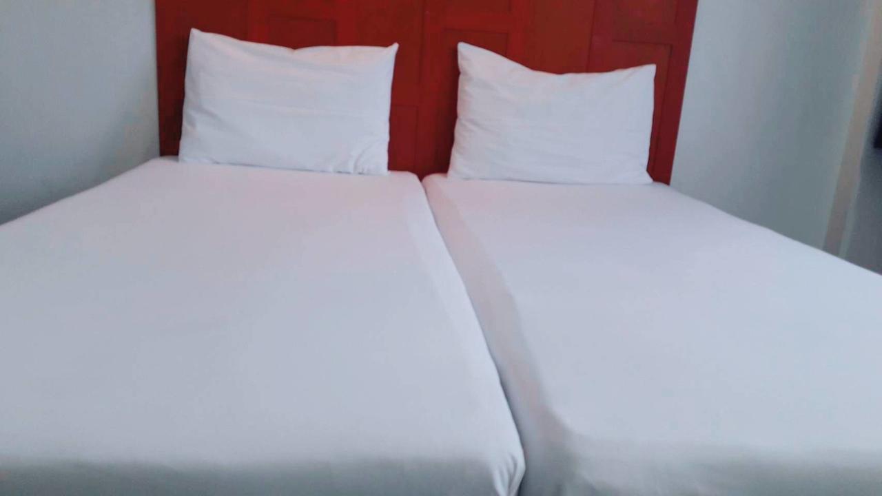 New Siam 1 Guest House Bangkok Buitenkant foto
